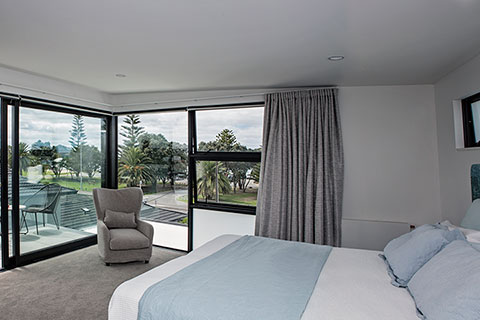 Orewa Beach Home 17